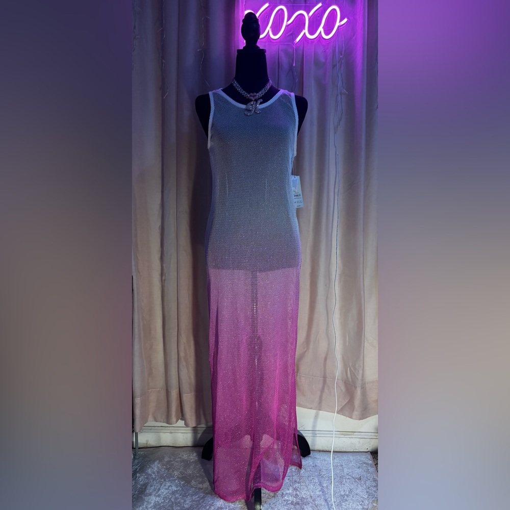 Gorgeous BRAND NEW Silver & Fuscia beach coverup dress, sparkly mesh material🩷🌊